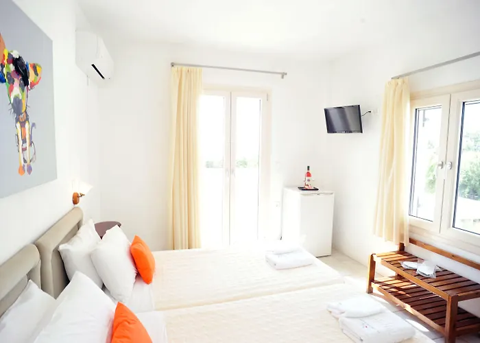 Medusa & Aparthotel Plaka (Naxos)